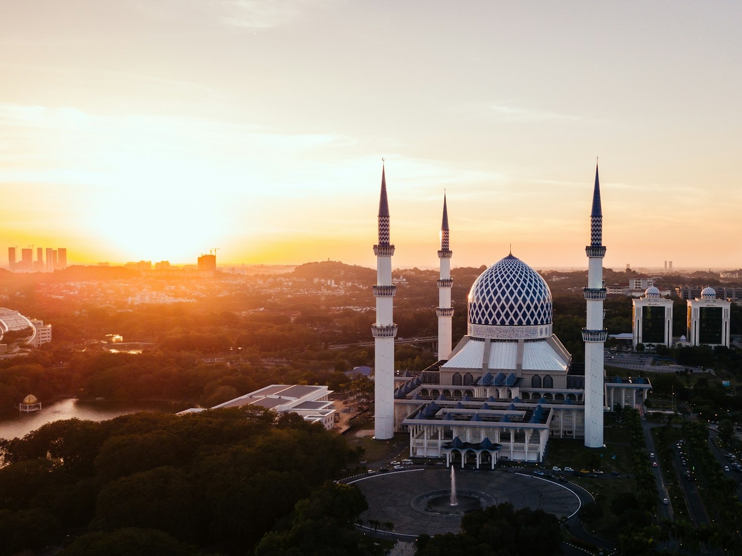 Halal Travel Tips: Making the Most of Your Trip